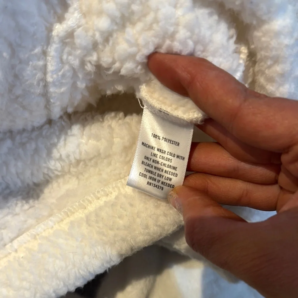 Cozy White Sherpa Hoodie - Picture 3 of 4